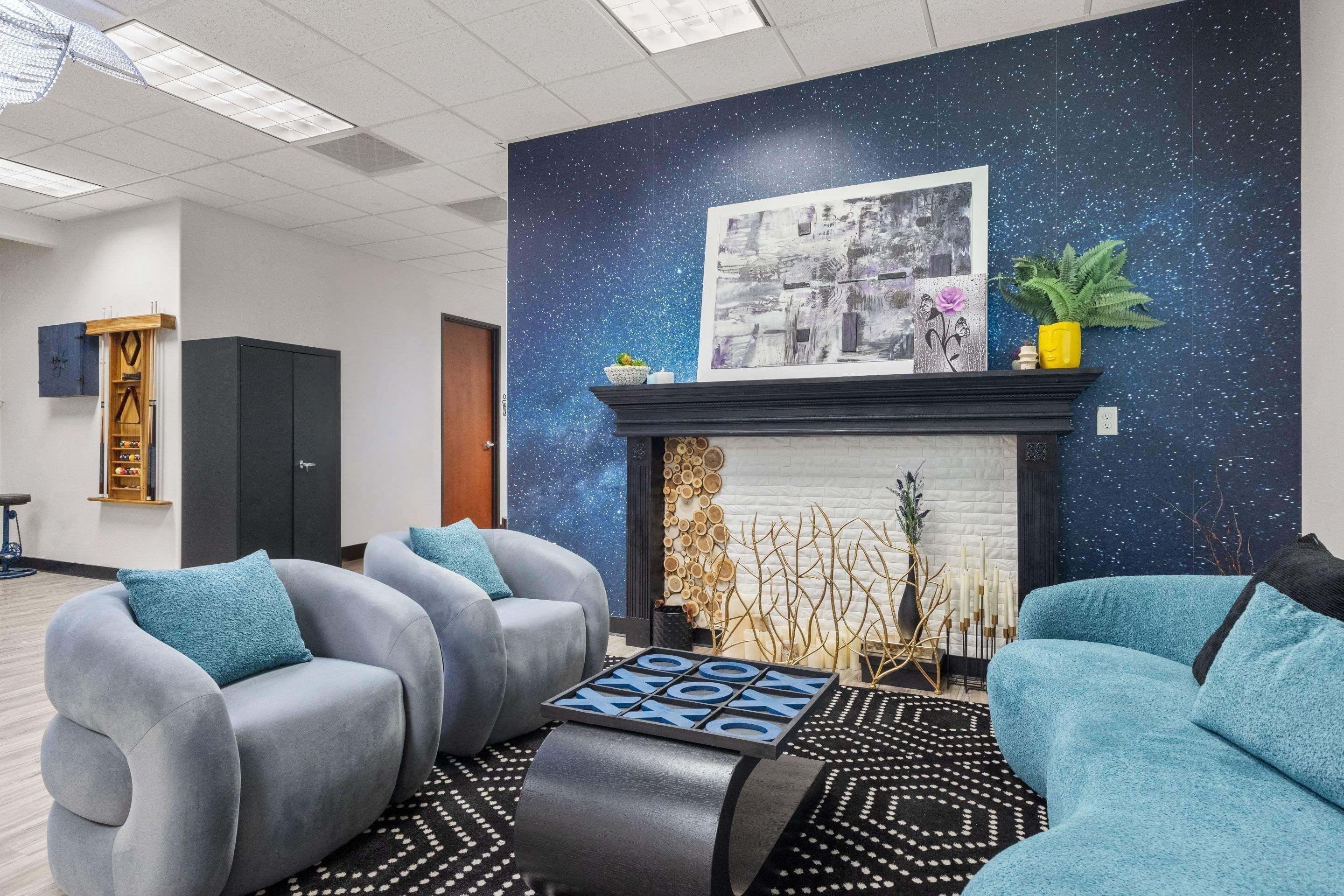 Starry Wall Break Area